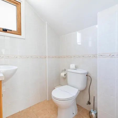 Willa Stephanie Oasis *