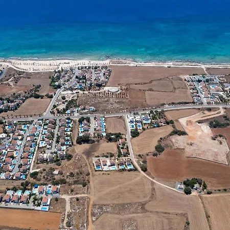 Stephanie Oasis Villa